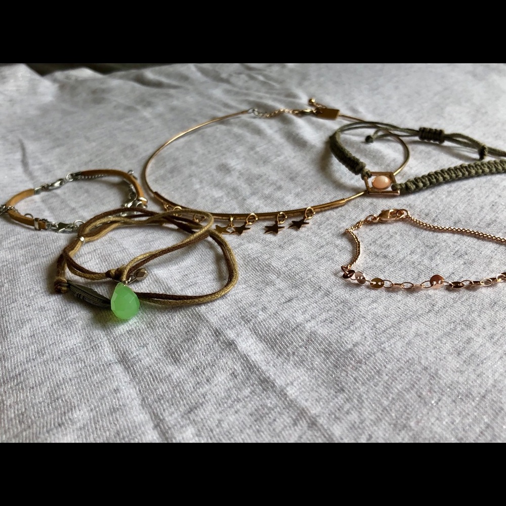 American Eagle Outfitters jewelry set